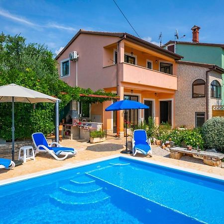 Villa Margerita With Private Pool, Yard And Parking Kaštelir Екстериор снимка