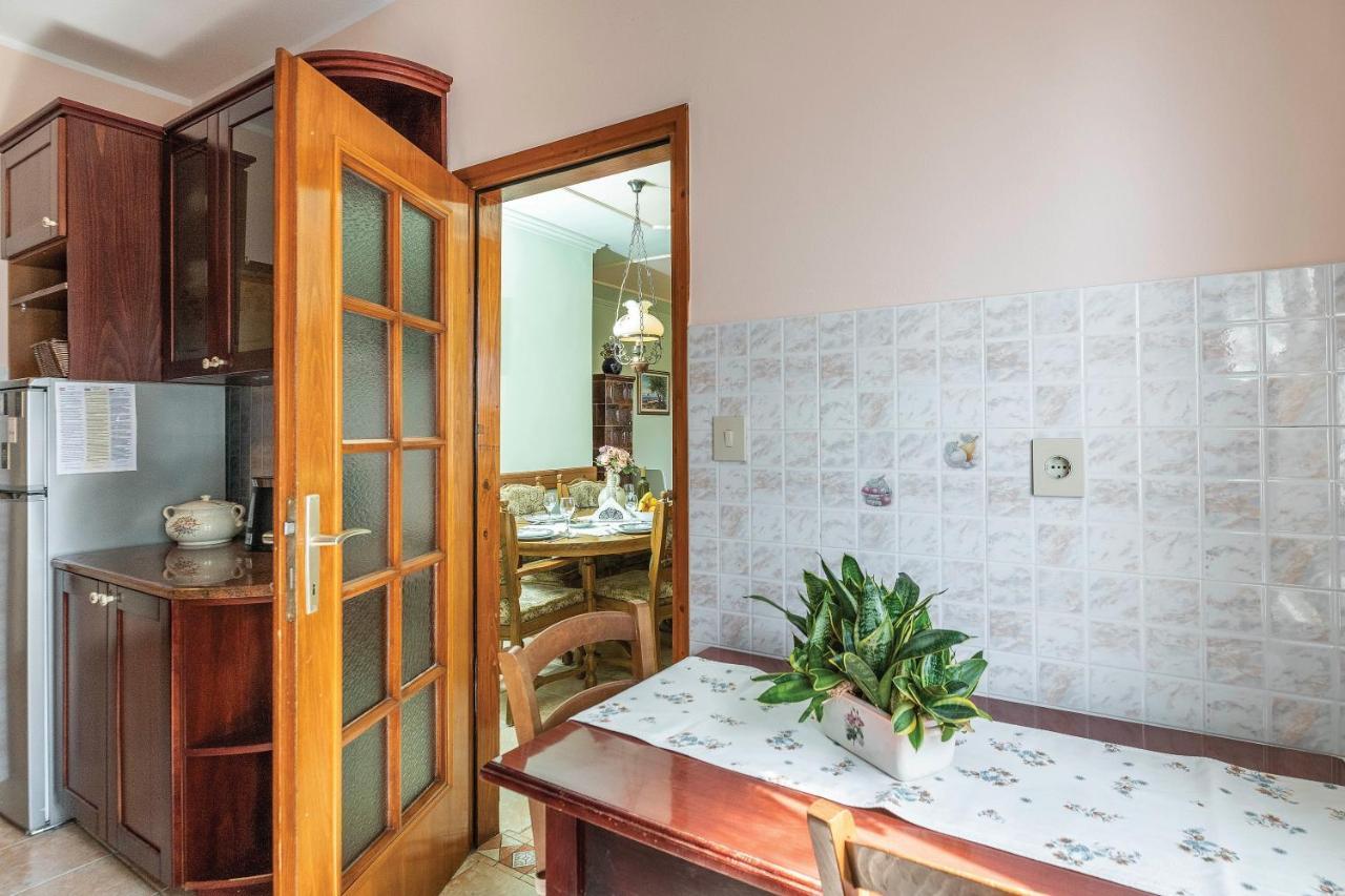 Villa Margerita With Private Pool, Yard And Parking Kaštelir Екстериор снимка