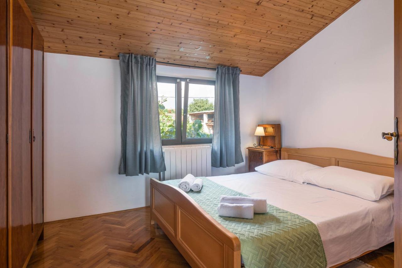 Villa Margerita With Private Pool, Yard And Parking Kaštelir Екстериор снимка