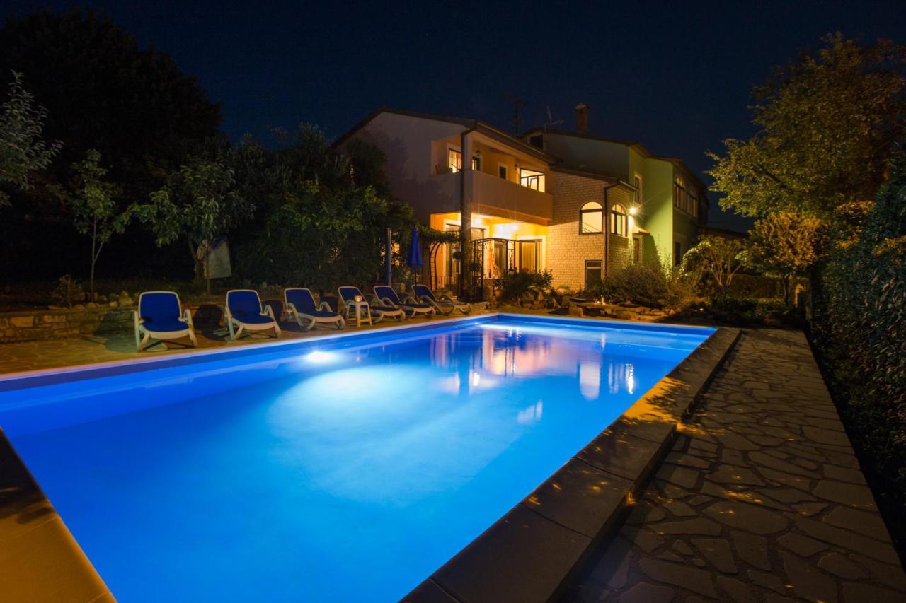Villa Margerita With Private Pool, Yard And Parking Kaštelir Екстериор снимка