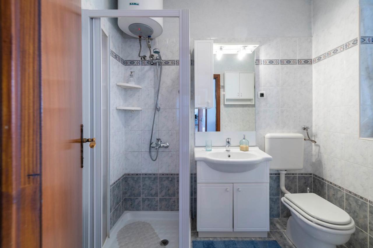 Villa Margerita With Private Pool, Yard And Parking Kaštelir Екстериор снимка
